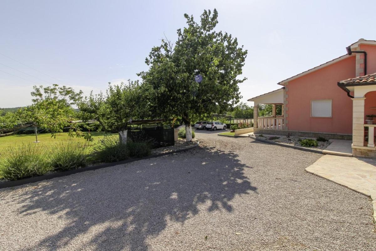 Villa Linda In Lovrinici Pazin Esterno foto